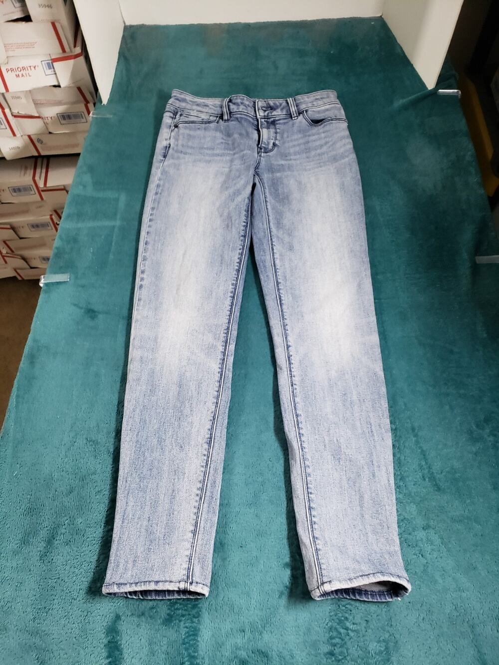 White House Black Market Jeans Size 2 Womens Blue Stretch Denim Mid Rise Skinny